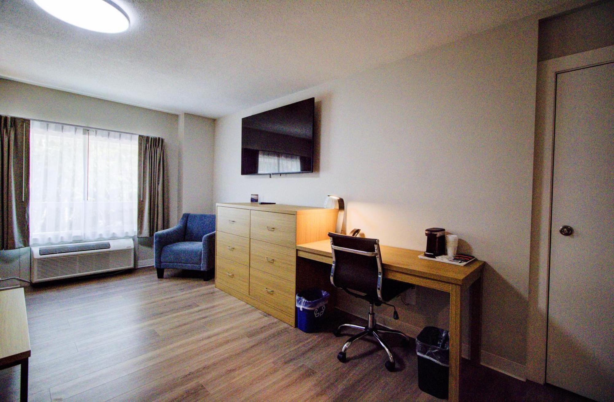 Baymont By Wyndham Gold River Bagian luar foto