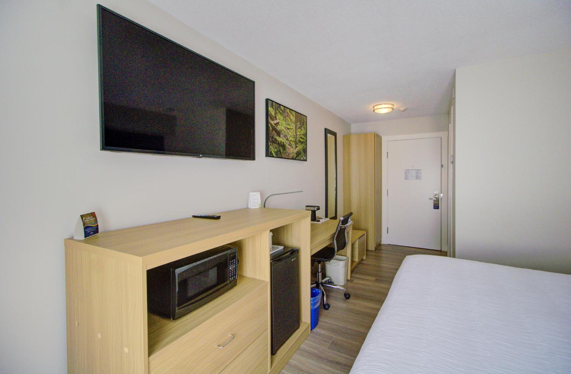 Baymont By Wyndham Gold River Bagian luar foto